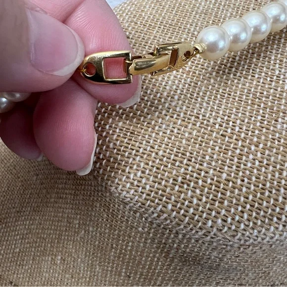 Napier Gold and Cream Necklace with Faux Pearl Highlights - Picture 4 of 5